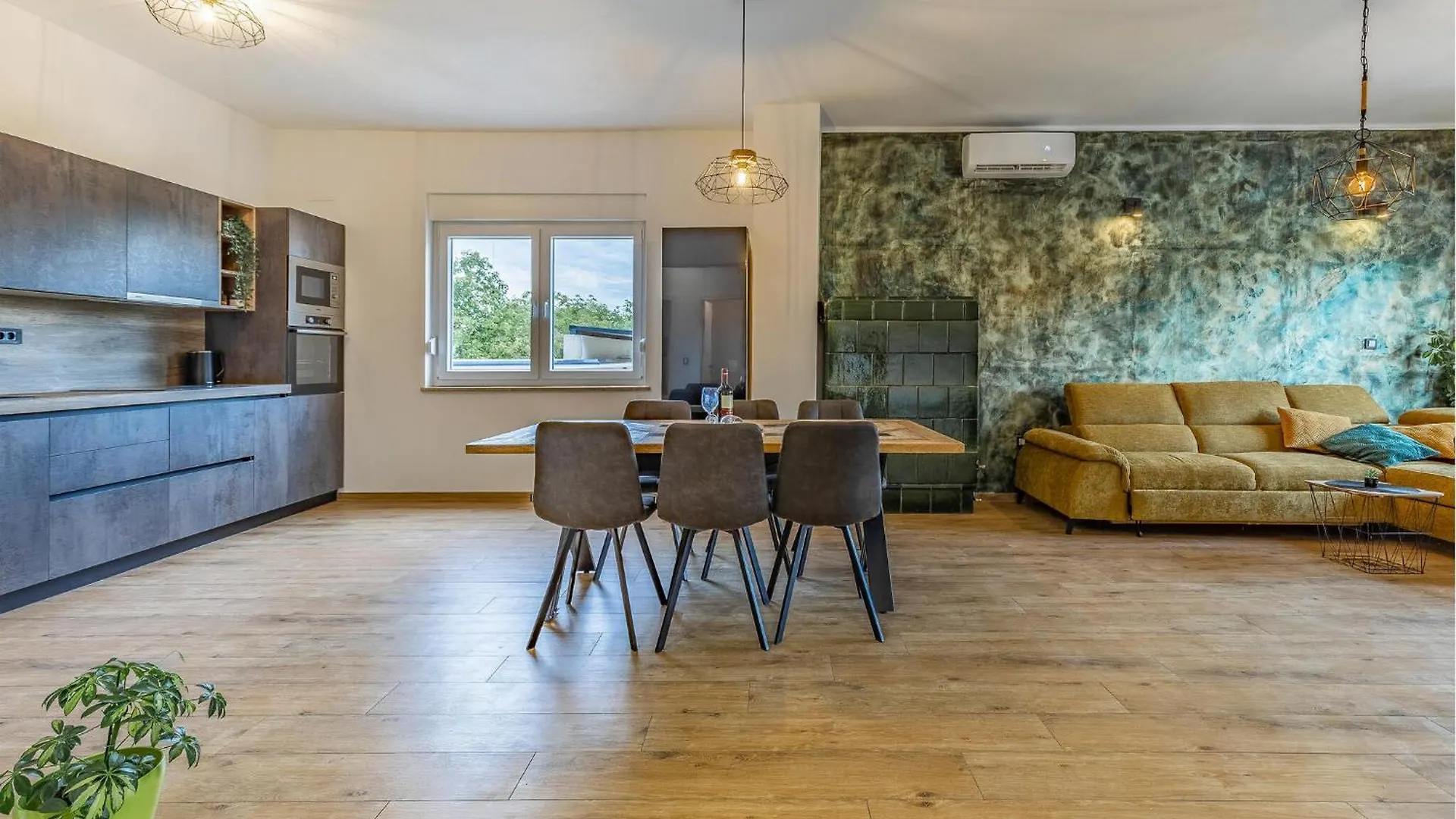 Nice Home In Valbandon With Outdoor Swimming Pool