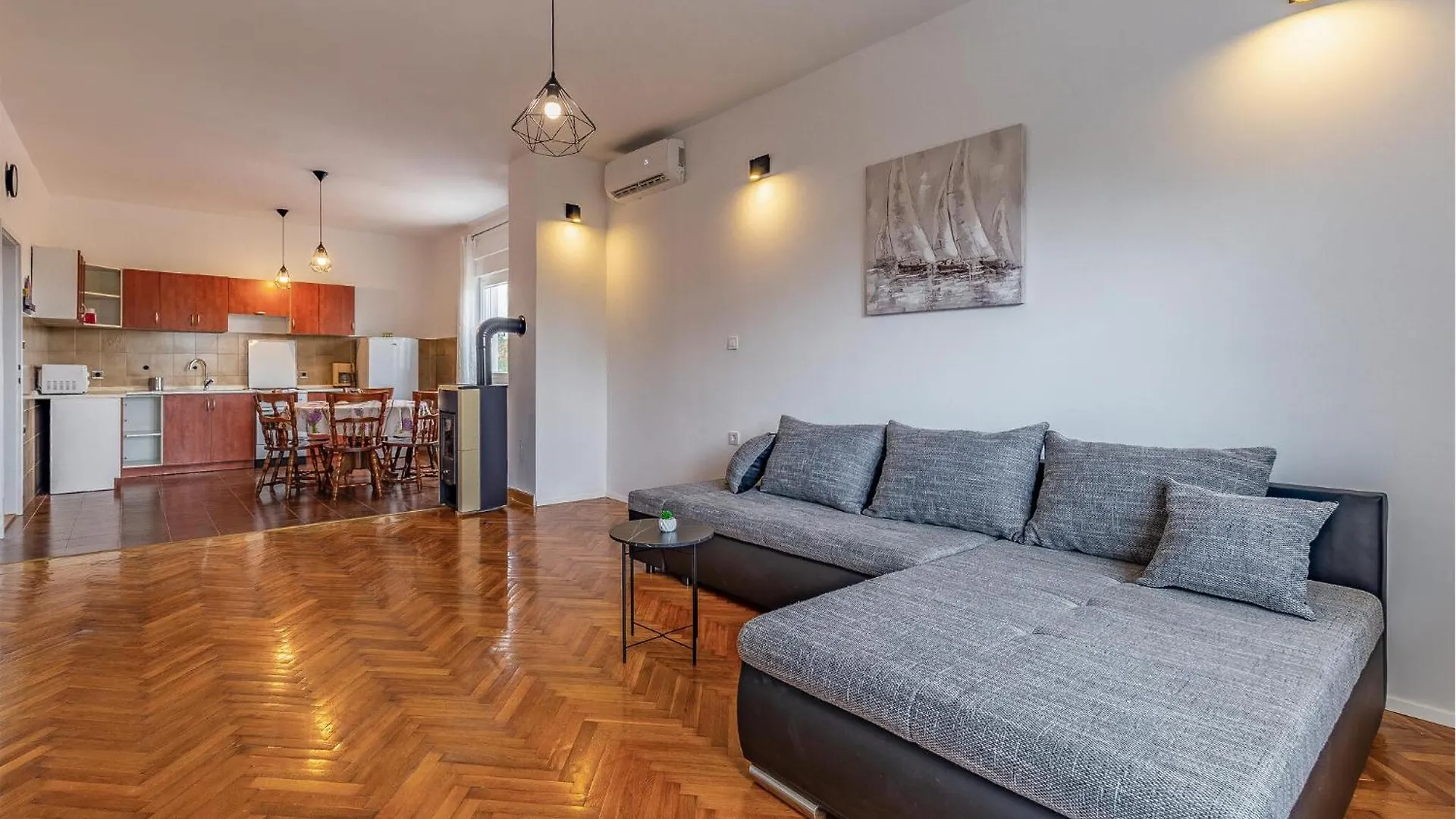 Nice Home In Valbandon With Outdoor Swimming Pool 0*,