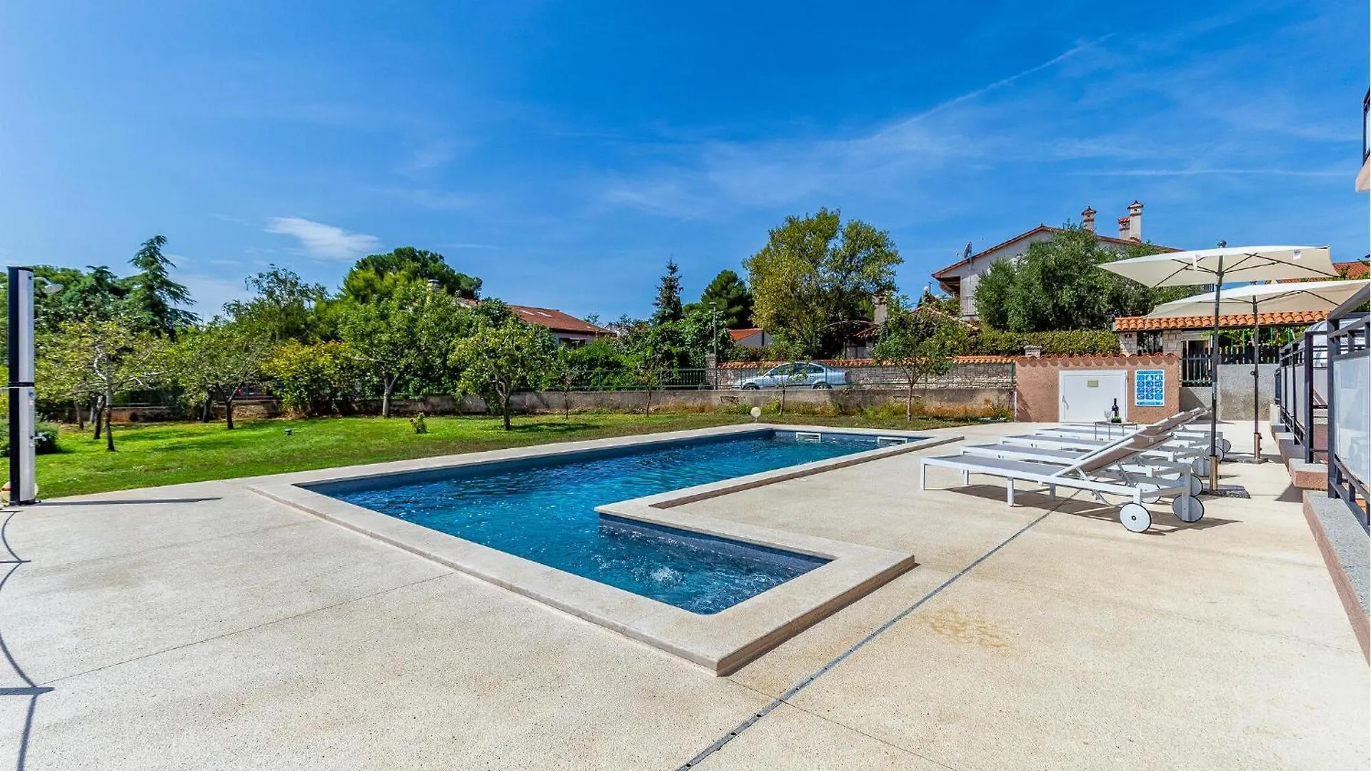 Holiday home Nice Home In Valbandon With Outdoor Swimming Pool