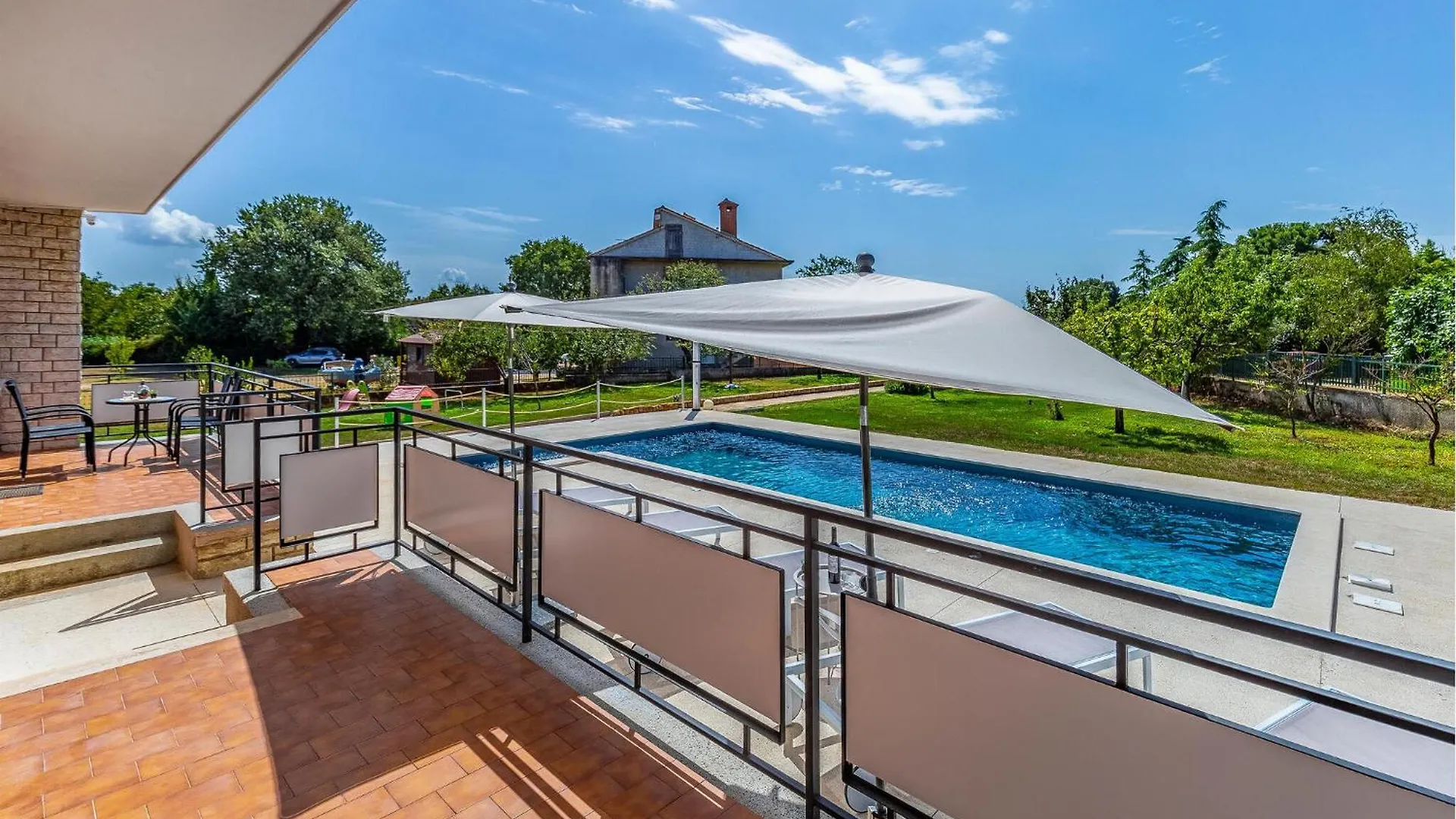 Nice Home In Valbandon With Outdoor Swimming Pool 0*,